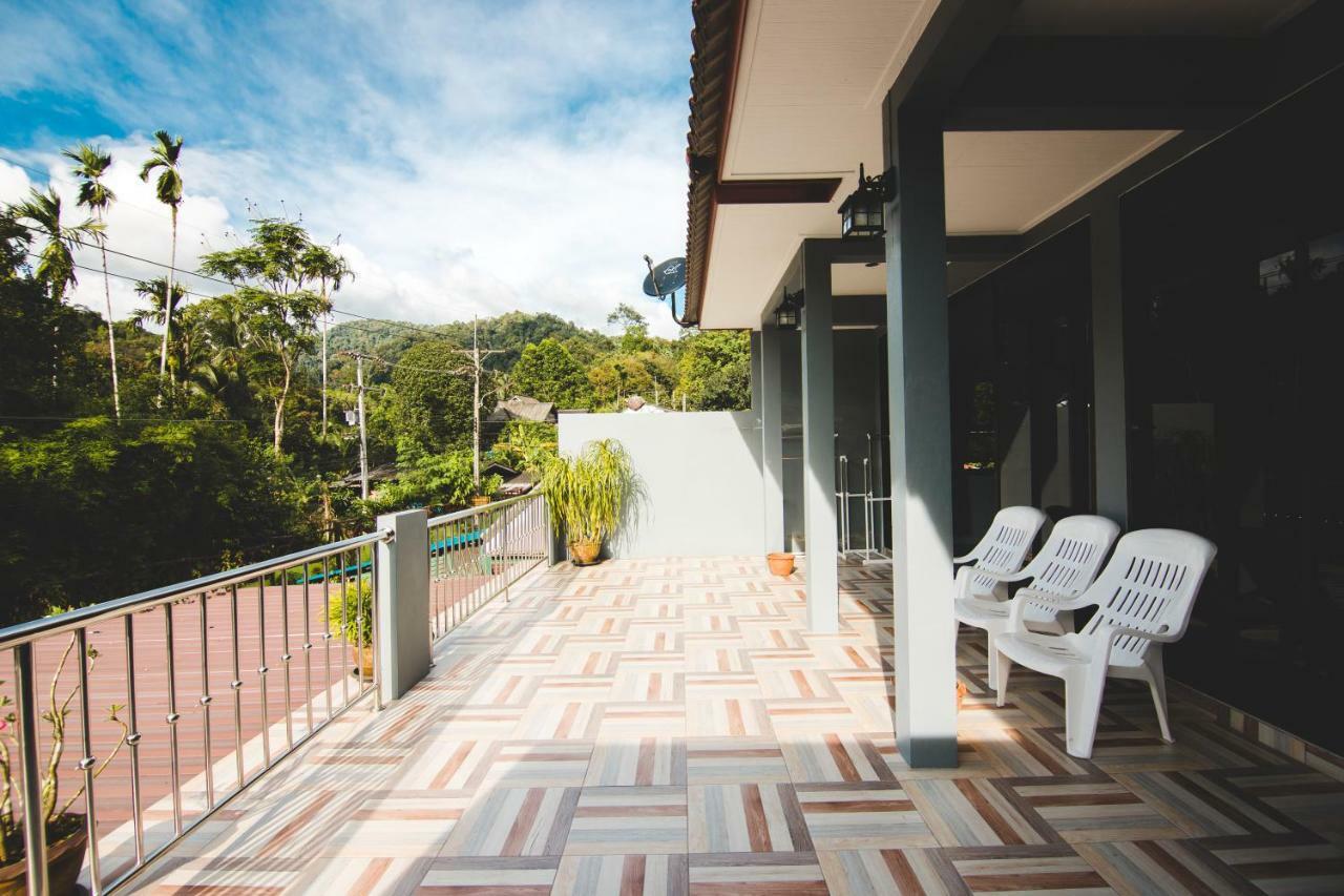 Khaosok Secret Hostel Khao Sok National Park エクステリア 写真