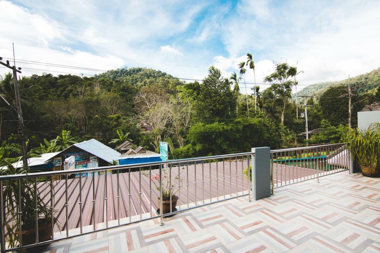 Khaosok Secret Hostel Khao Sok National Park エクステリア 写真