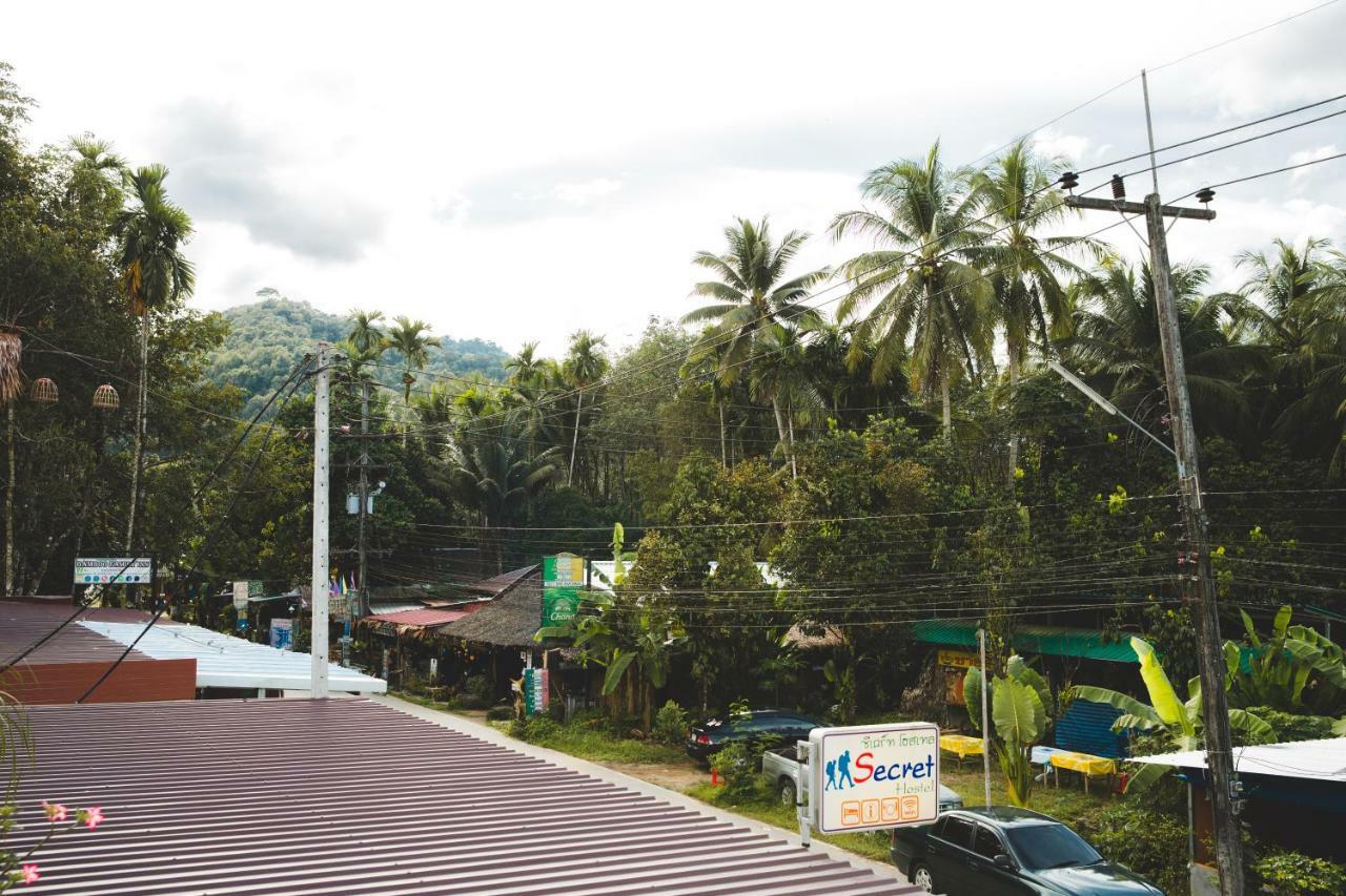 Khaosok Secret Hostel Khao Sok National Park エクステリア 写真